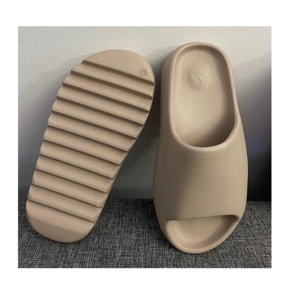 Yeezy Slides Pure - Picture 4 of 8